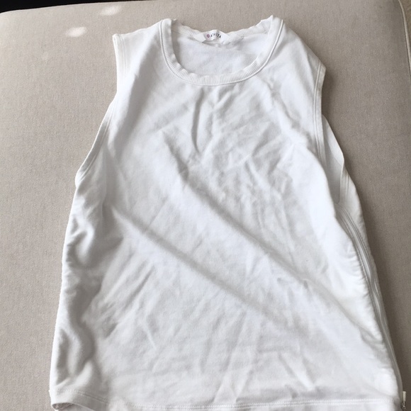 White Athleta crop top with zippers - Picture 3 of 4